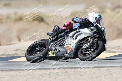 media/Oct-05-2025-CVMA (Sun) [[beeef4f201]]/Race 5-Amateur Supersport Open (Holeshot)/